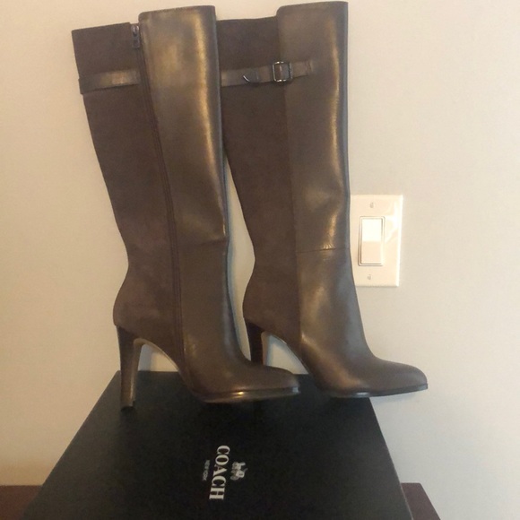 Coach Suede and Leather boots. - Picture 4 of 5